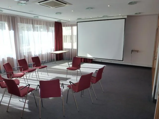 Plaza Premium Parkhotel Neu-Ulm 4*,